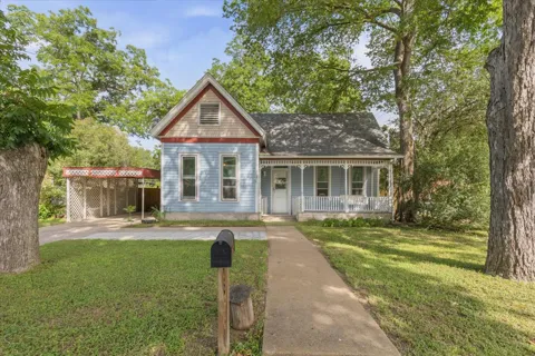 207 Hudgins Street