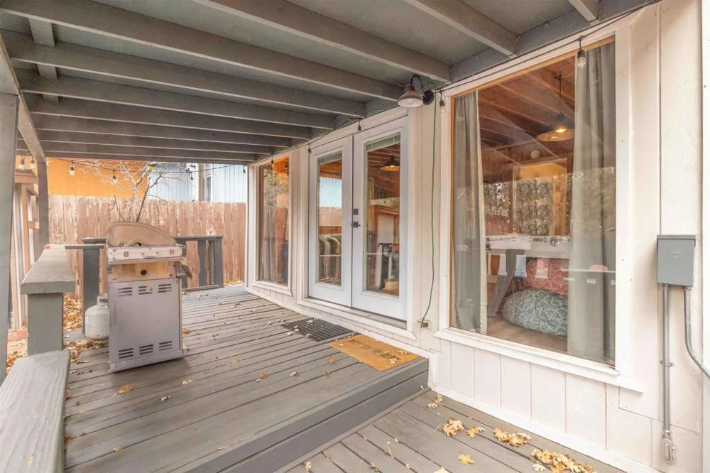 271 Leonard Ln Sugarloaf, CA 92386