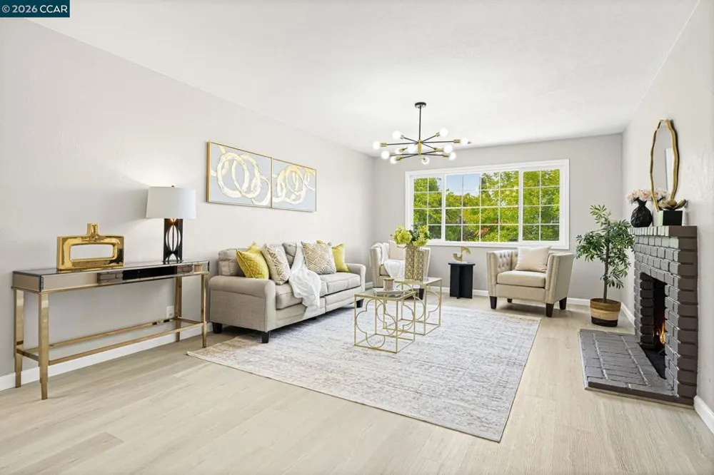 698 Mini Dr Vallejo, CA 94589