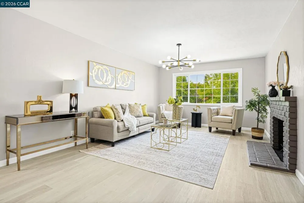 698 Mini Dr Vallejo, CA 94589