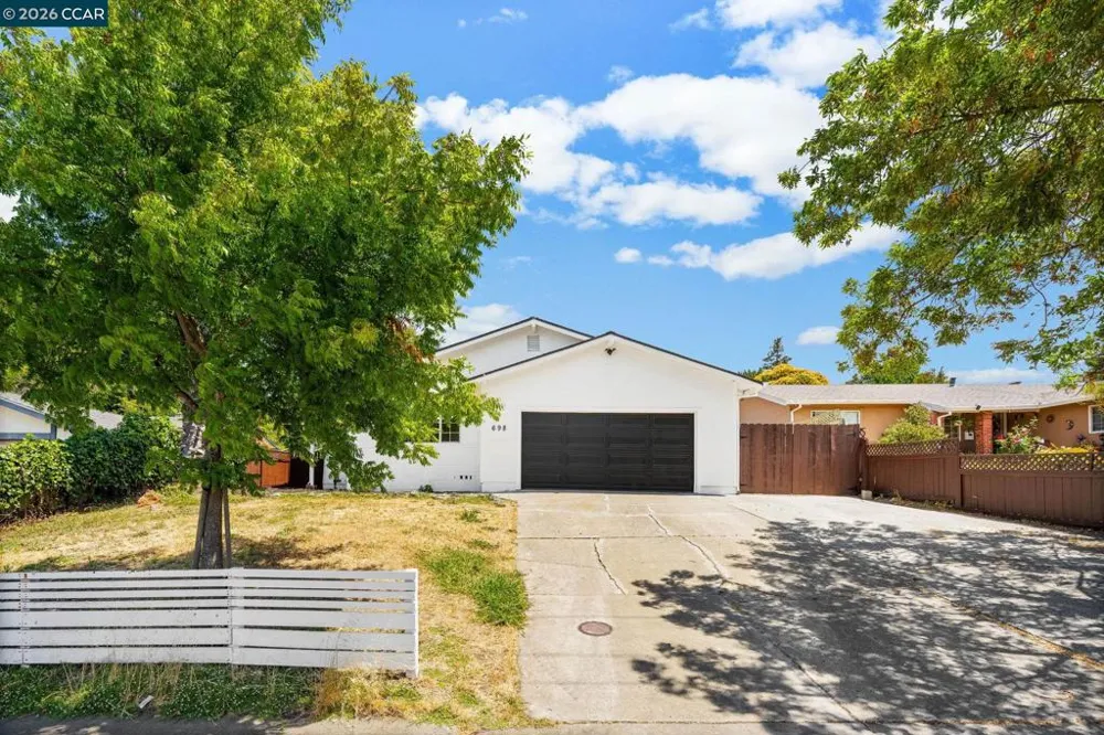 698 Mini Dr Vallejo, CA 94589