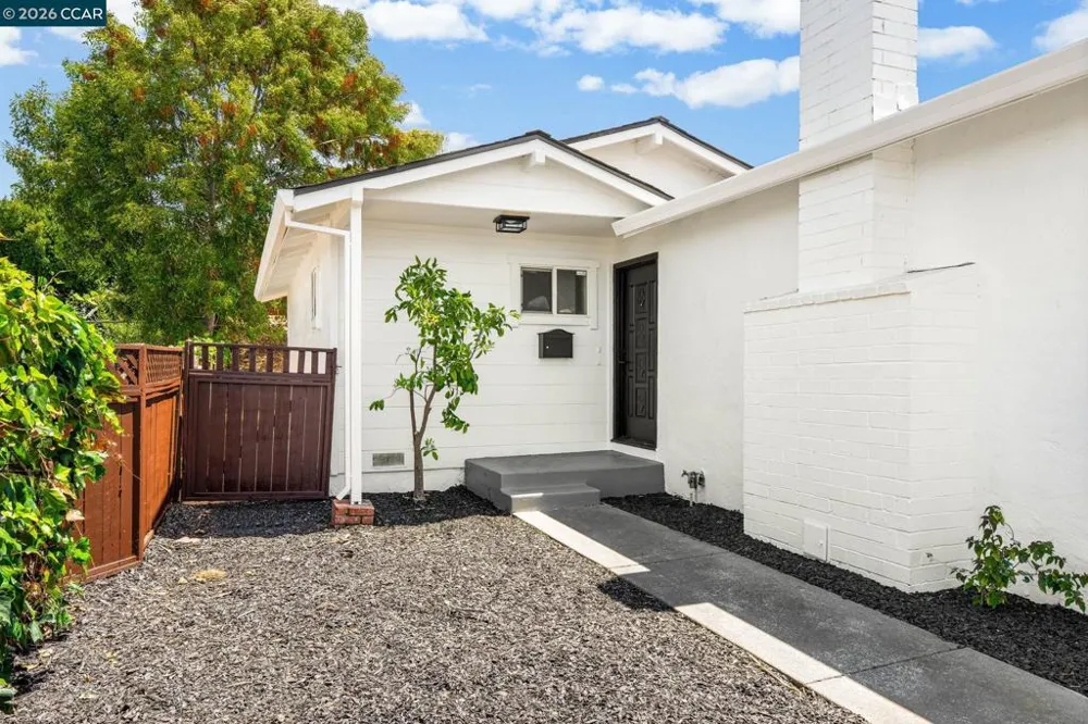 698 Mini Dr Vallejo, CA 94589