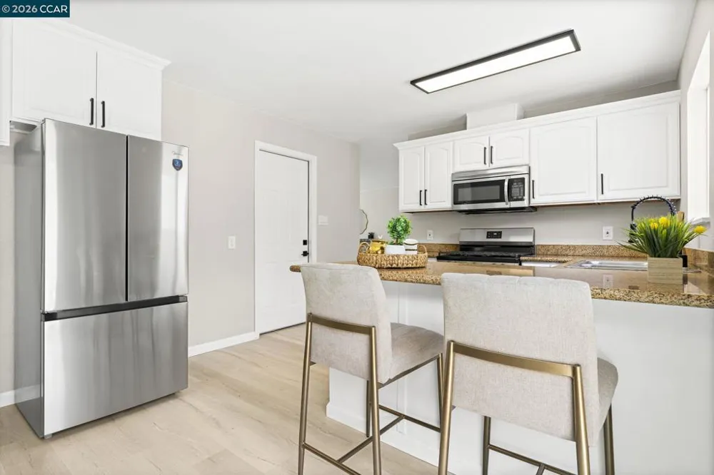 698 Mini Dr Vallejo, CA 94589