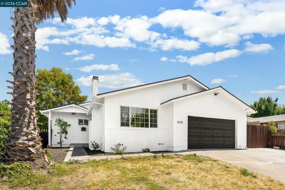 698 Mini Dr Vallejo, CA 94589