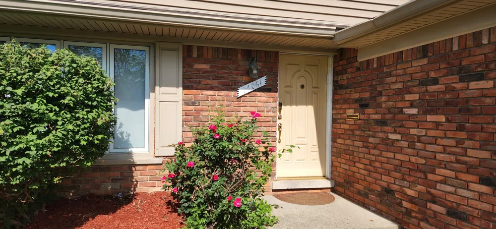 26061 Marlowe Place Oak Park City, MI 48237
