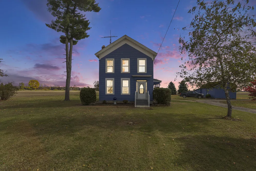 55637 Bennett Road Leonidas Township, MI 49066