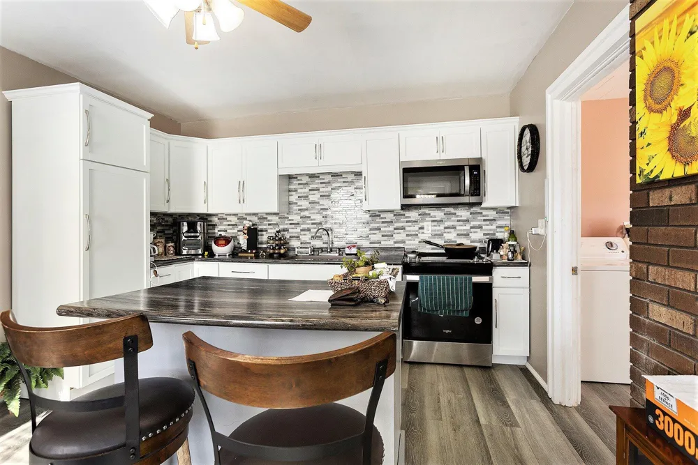 55637 Bennett Road Leonidas Township, MI 49066