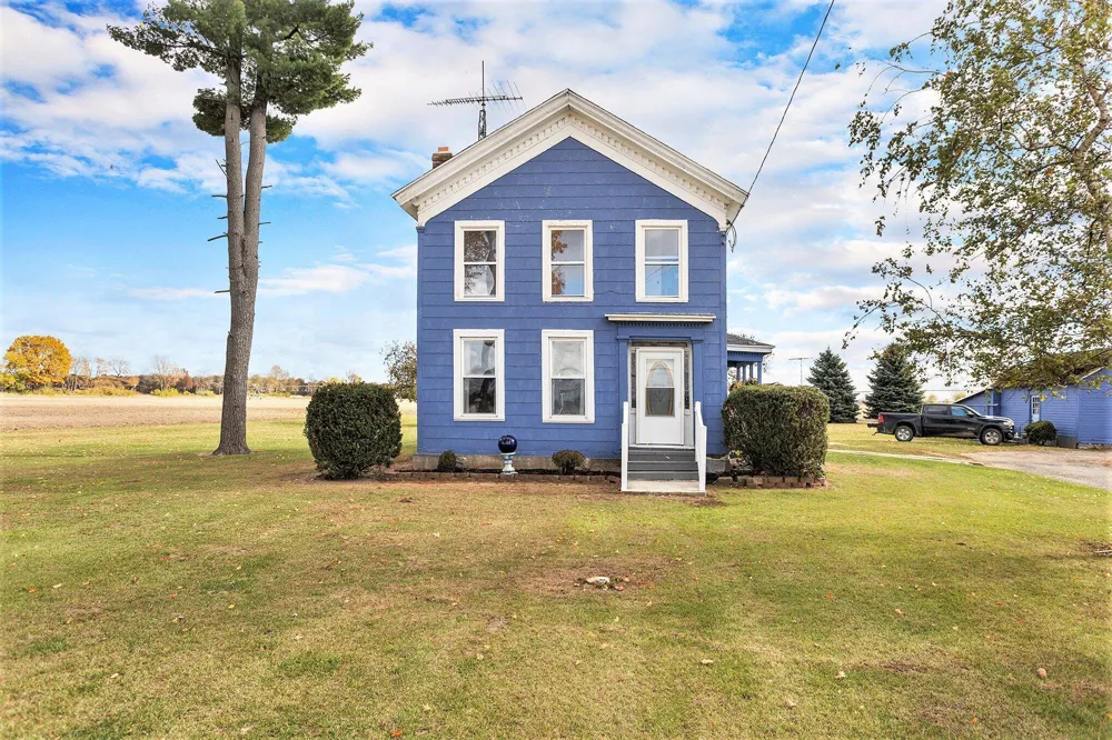 55637 Bennett Road Leonidas Township, MI 49066