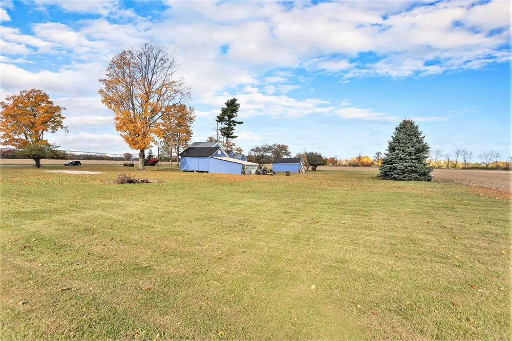 55637 Bennett Road Leonidas Township, MI 49066