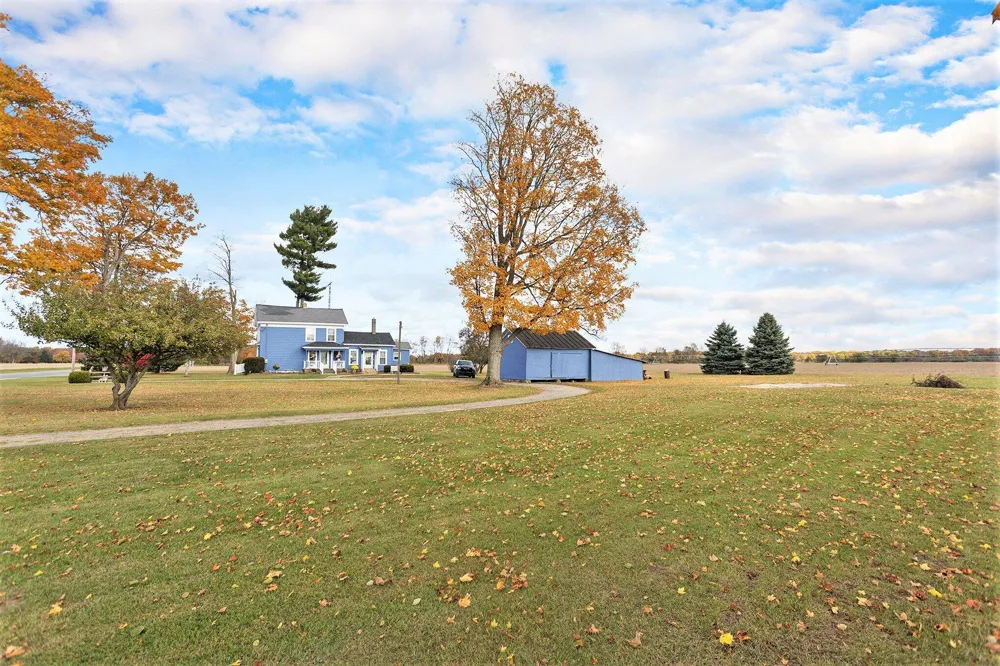 55637 Bennett Road Leonidas Township, MI 49066