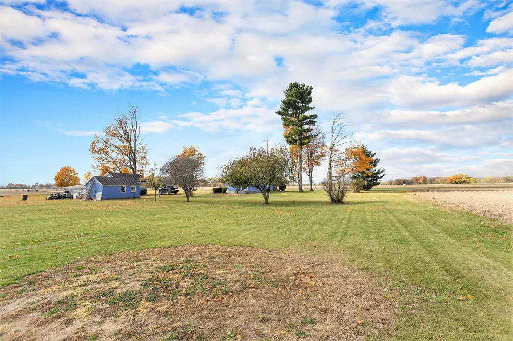 55637 Bennett Road Leonidas Township, MI 49066