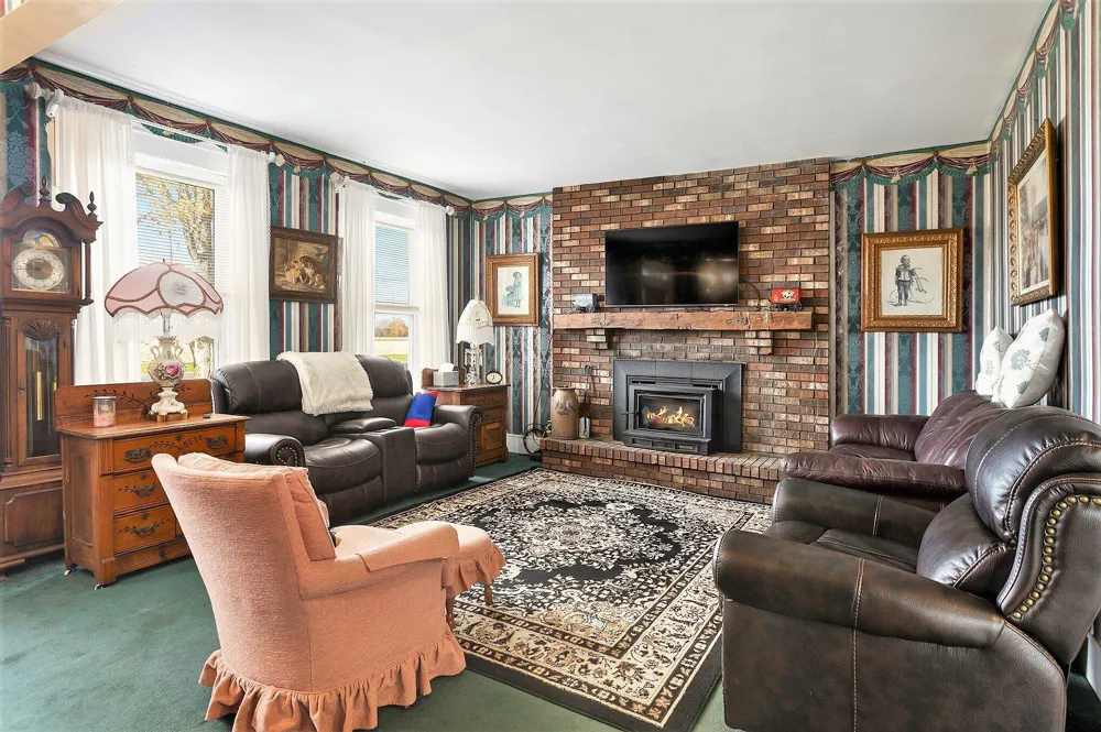 55637 Bennett Road Leonidas Township, MI 49066