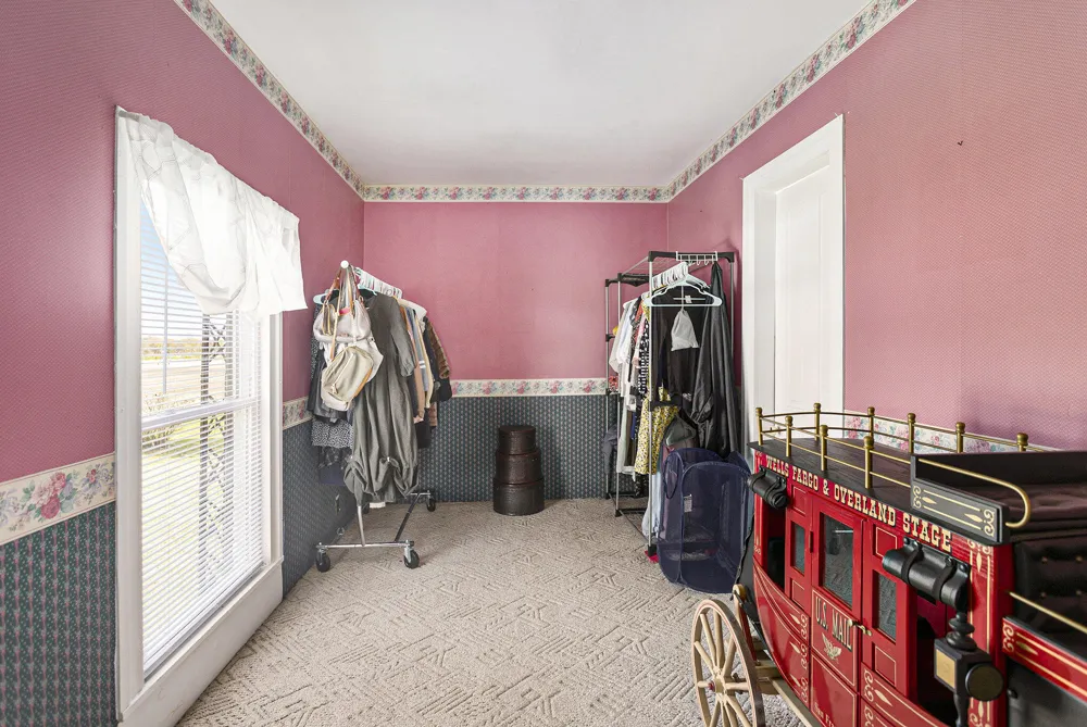 55637 Bennett Road Leonidas Township, MI 49066
