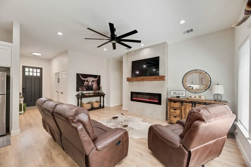 112 Indian Oaks Trail West Tawakoni, TX 75474