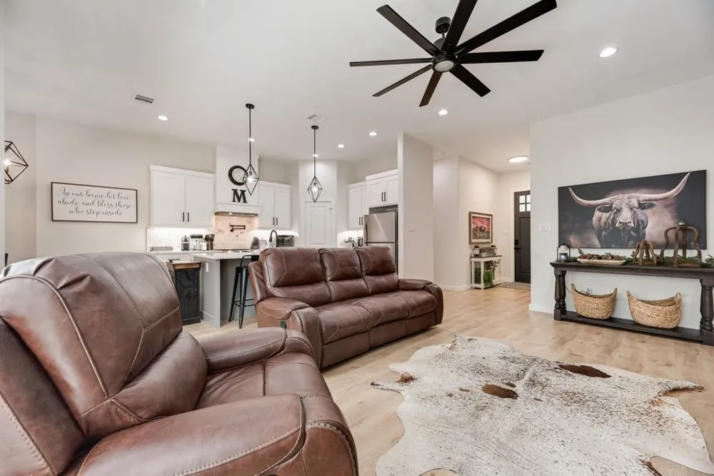 112 Indian Oaks Trail West Tawakoni, TX 75474