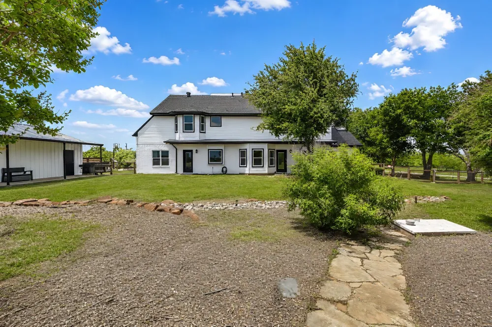 3817 Ganzer Road W Denton, TX 76207