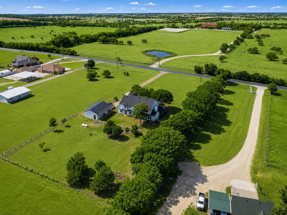 3817 Ganzer Road W Denton, TX 76207