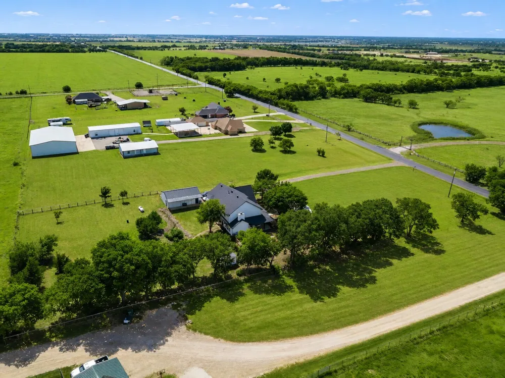 3817 Ganzer Road W Denton, TX 76207