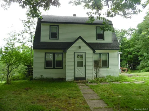 15 Cora Avenue