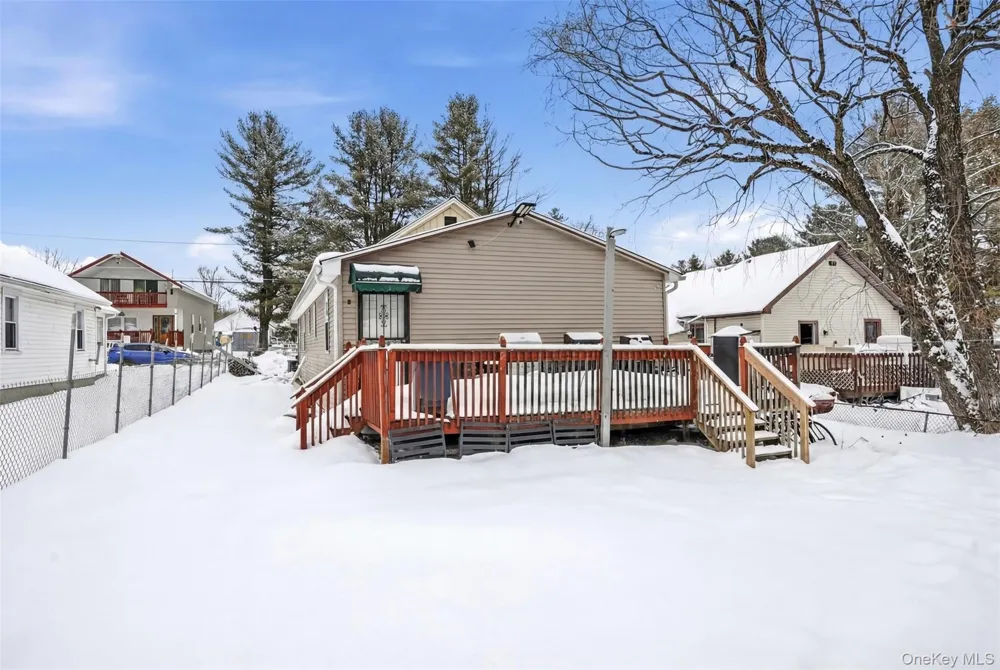 10 Maple Avenue Loch Sheldrake, NY 12779