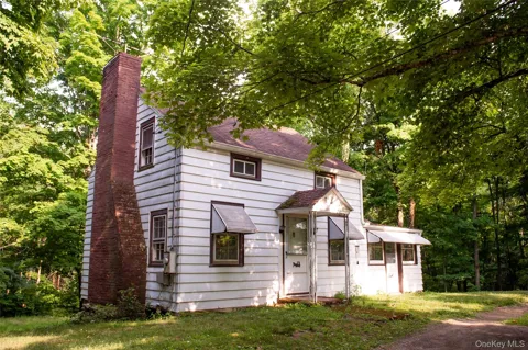 126 S Quaker Lane