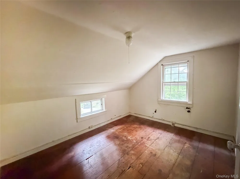 126 S Quaker Lane Hyde Park, NY 12538