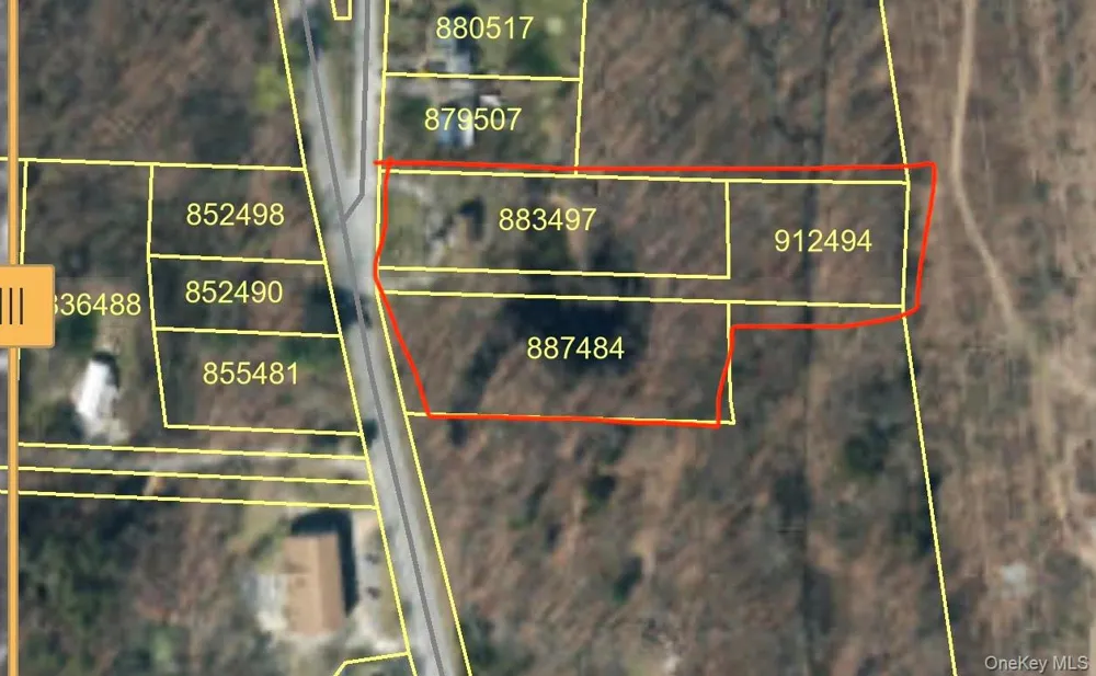 126 S Quaker Lane Hyde Park, NY 12538