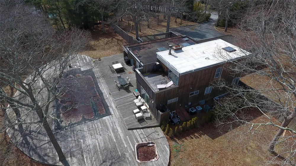 19 Fox Hollow Drive East Quogue, NY 11942
