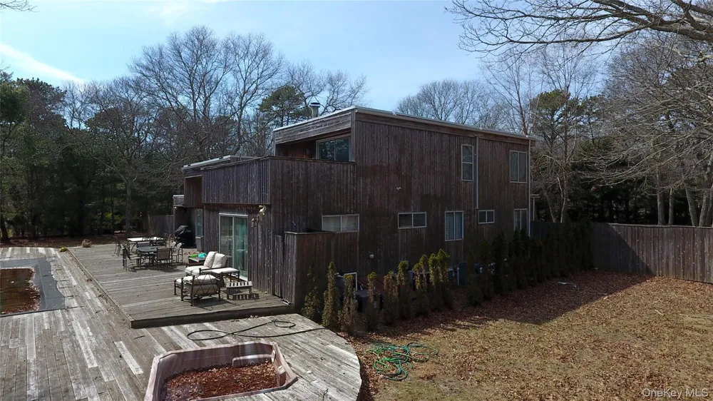 19 Fox Hollow Drive East Quogue, NY 11942