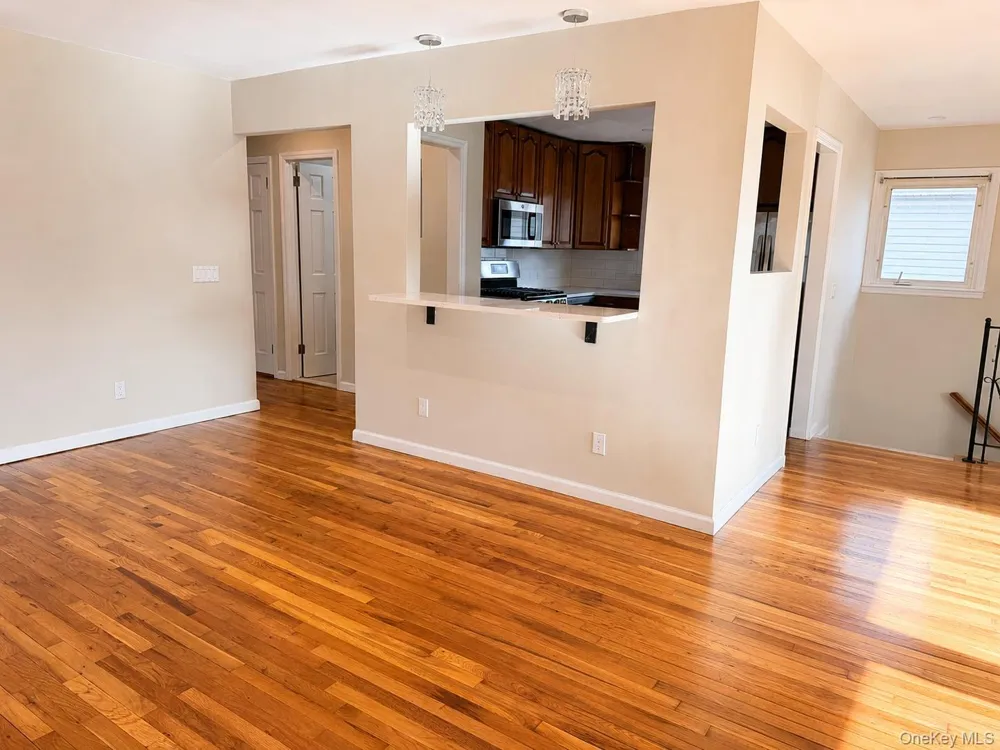35 Gibson #2 Valley Stream, NY 11581