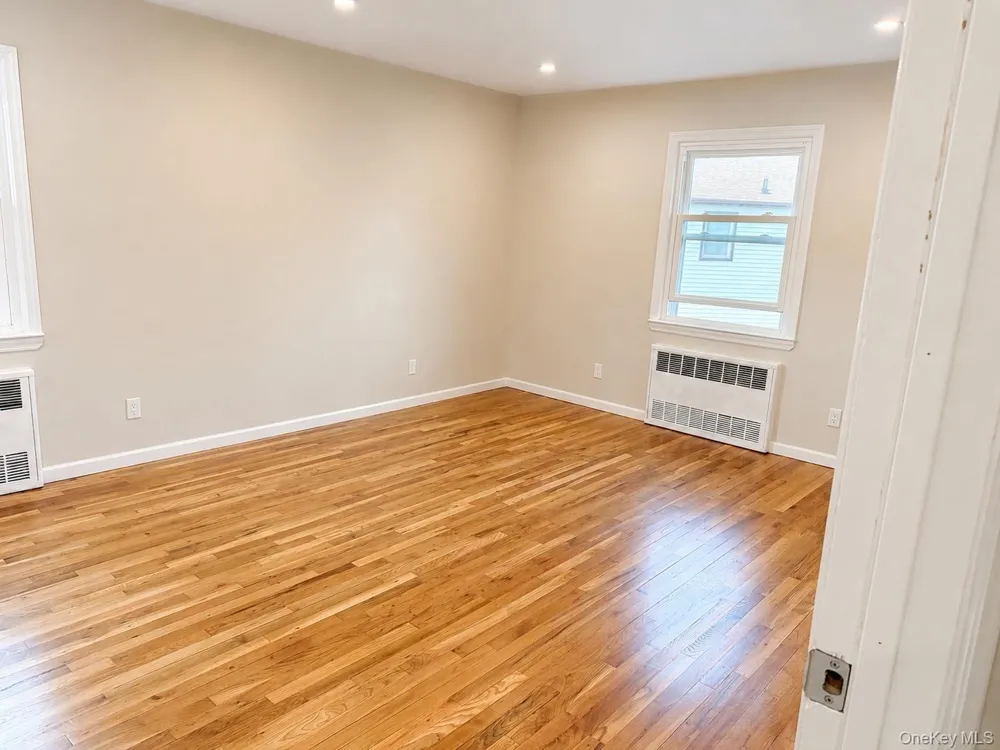 35 Gibson #2 Valley Stream, NY 11581