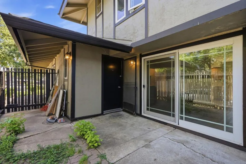 1806 Chinquapin Court #C Concord, CA 94519