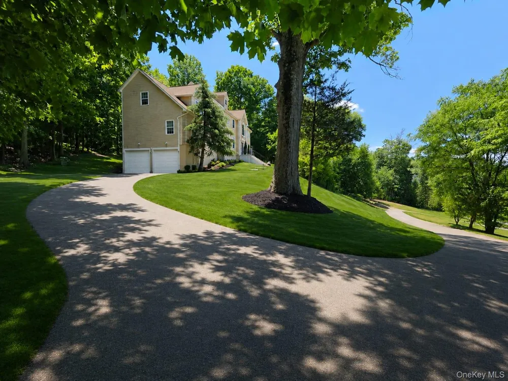 8 Brian Court Salisbury Mills, NY 12577