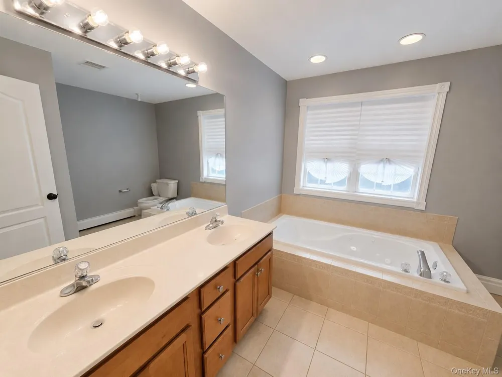 8 Brian Court Salisbury Mills, NY 12577