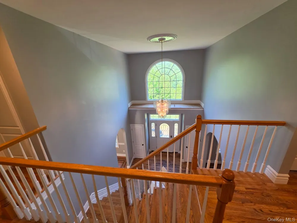8 Brian Court Salisbury Mills, NY 12577
