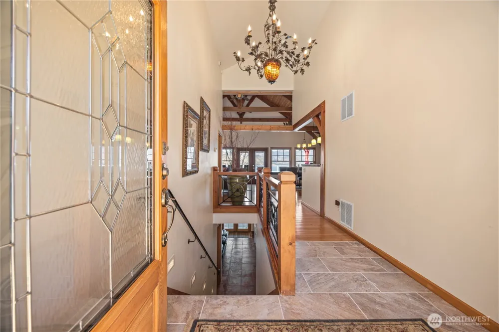 93 Lord Acres Road Chelan, WA 98816