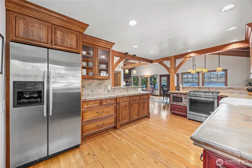 93 Lord Acres Road Chelan, WA 98816