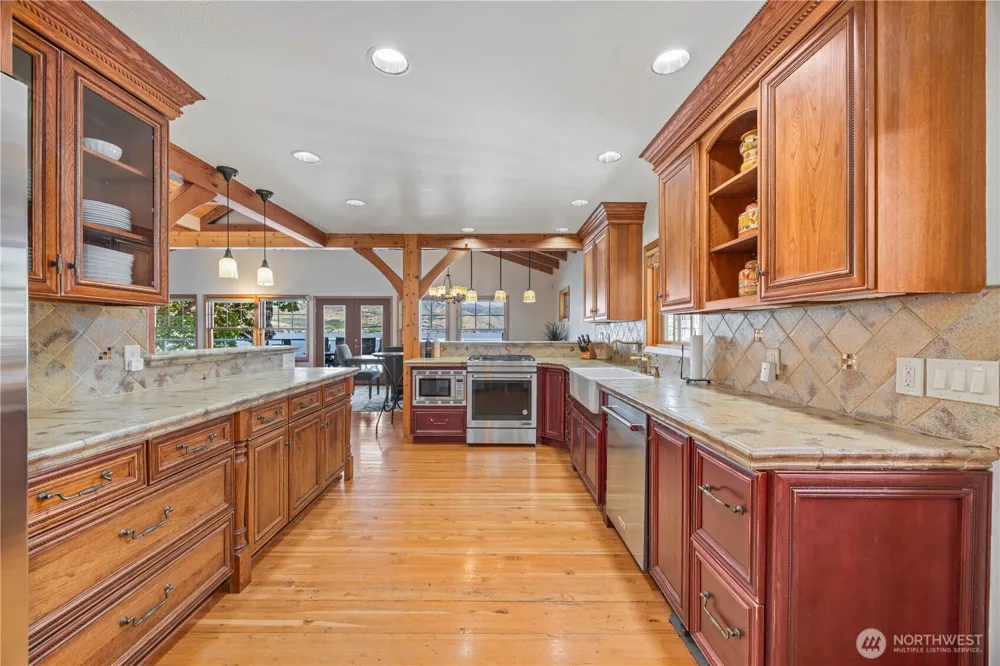 93 Lord Acres Road Chelan, WA 98816