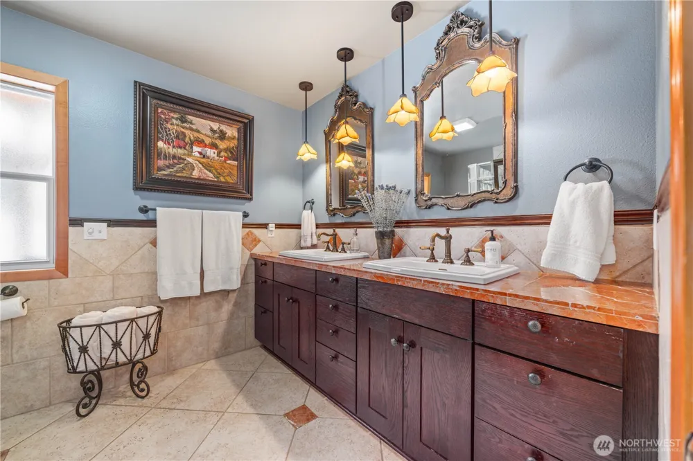 93 Lord Acres Road Chelan, WA 98816