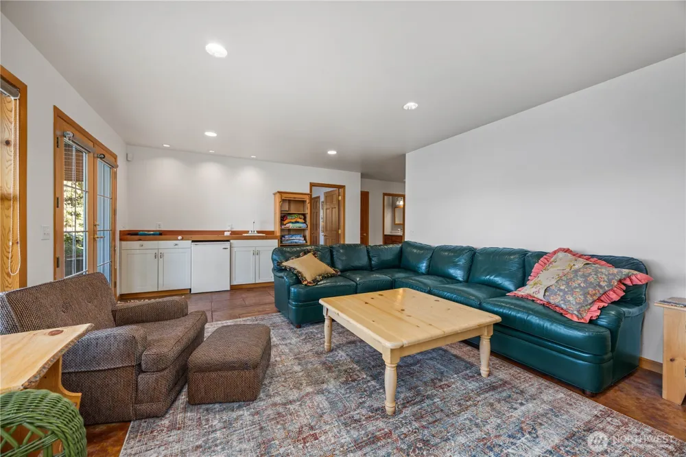 93 Lord Acres Road Chelan, WA 98816