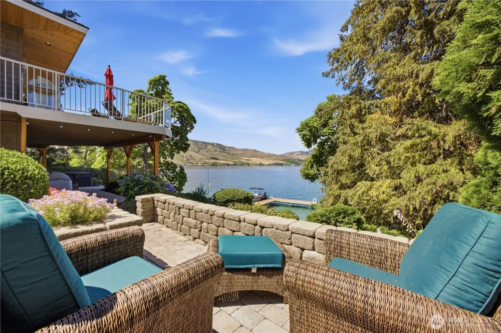 93 Lord Acres Road Chelan, WA 98816