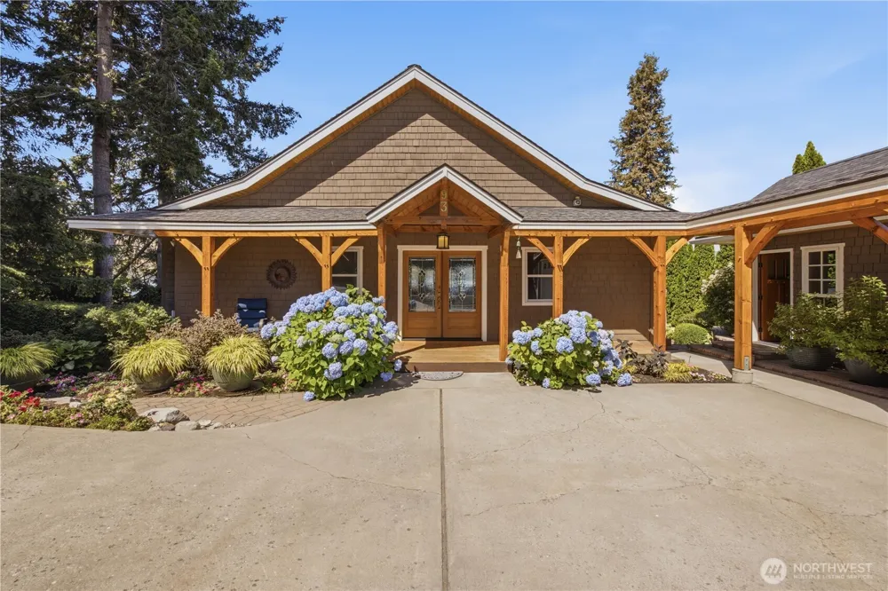 93 Lord Acres Road Chelan, WA 98816