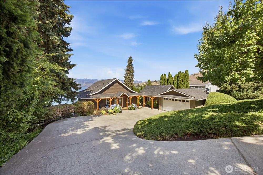 93 Lord Acres Road Chelan, WA 98816