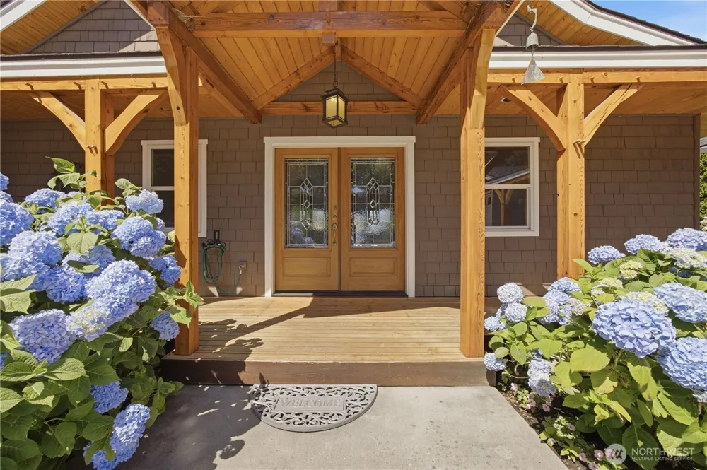 93 Lord Acres Road Chelan, WA 98816