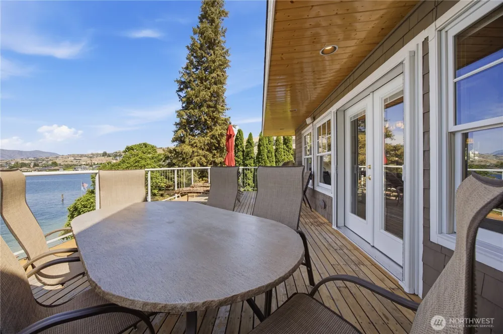 93 Lord Acres Road Chelan, WA 98816