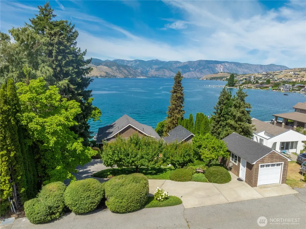 93 Lord Acres Road Chelan, WA 98816