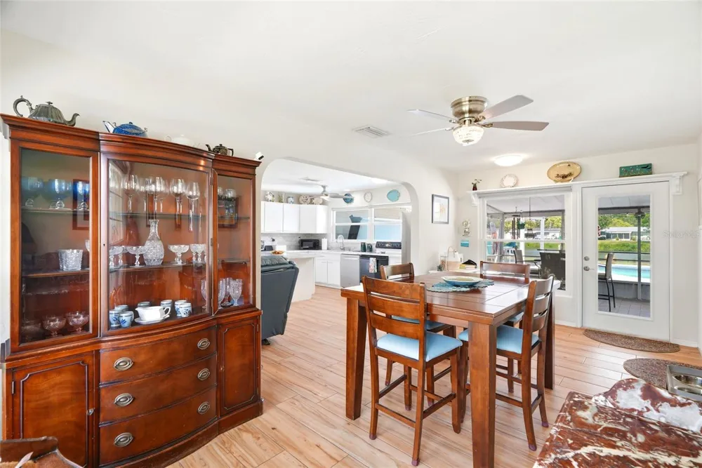 4822 60TH WAY Kenneth City, FL 33709