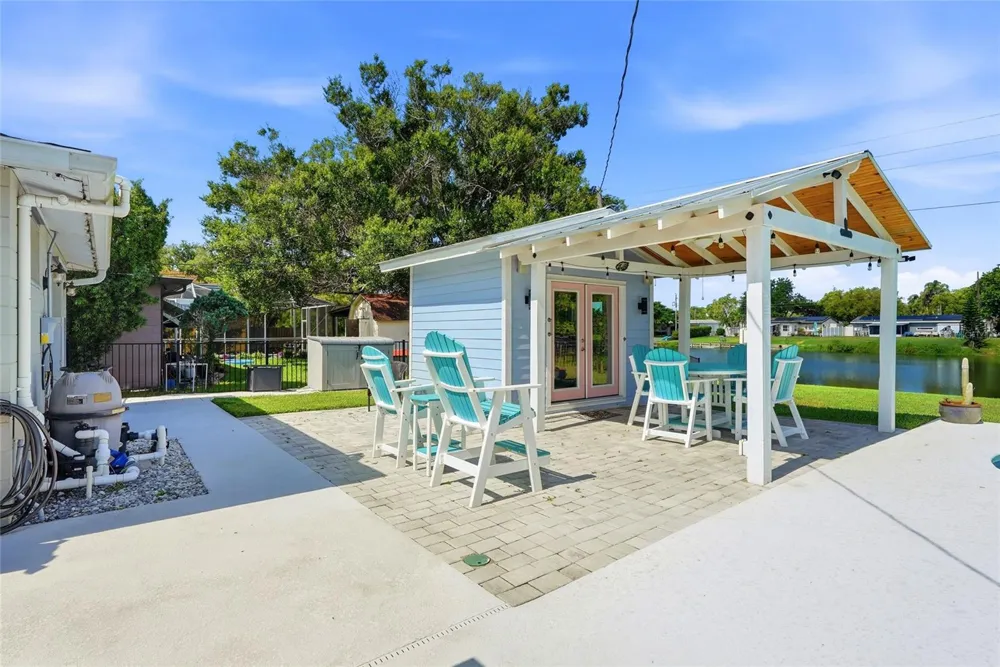 4822 60TH WAY Kenneth City, FL 33709