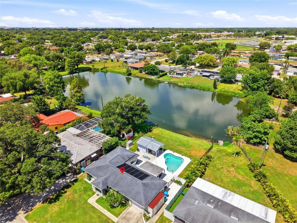 4822 60TH WAY Kenneth City, FL 33709