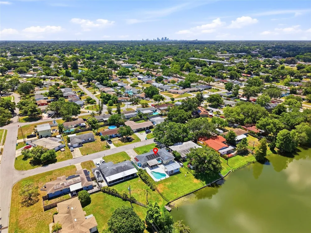 4822 60TH WAY Kenneth City, FL 33709